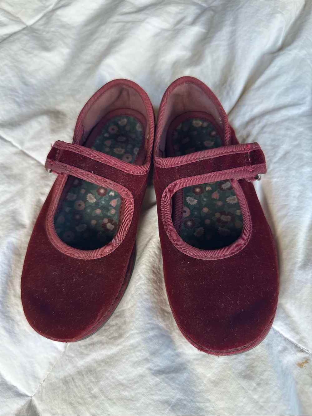Zara Girls' Burgundy Velvet Mary Jane Shoes size 27